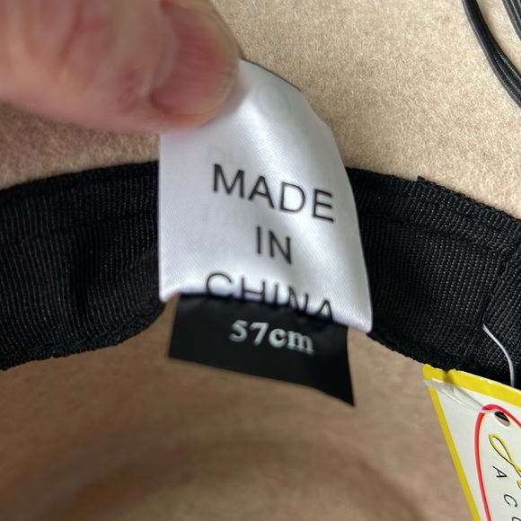 NWT Wool Hat - Picture 11 of 11